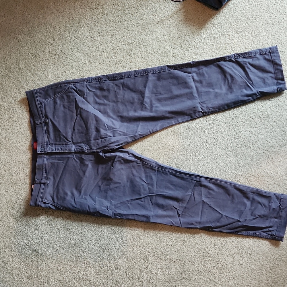 Mens Levi's chinos standard taper 36 x 30